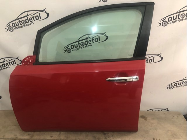 Водительская дверь 801013NF1A NISSAN