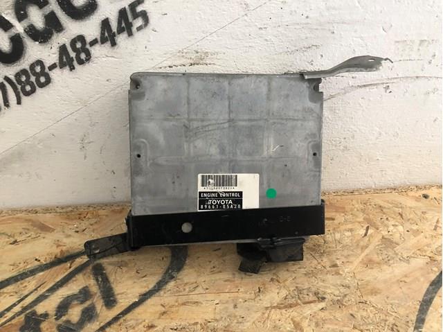 Компьютер двигателя 8966105A20 TOYOTA