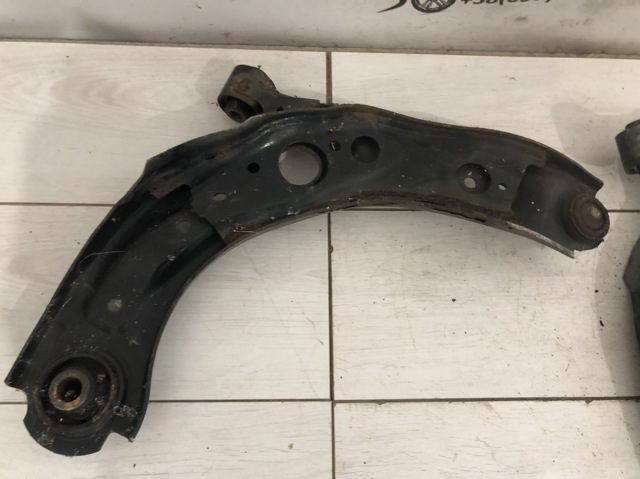 DGH934350A MAZDA Рычаг передней подвески нижний левый купить в Полтава