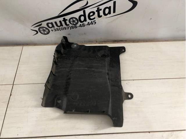 MAZDA DN4E5632Z Защита двигателя правая в наличии Павлоград