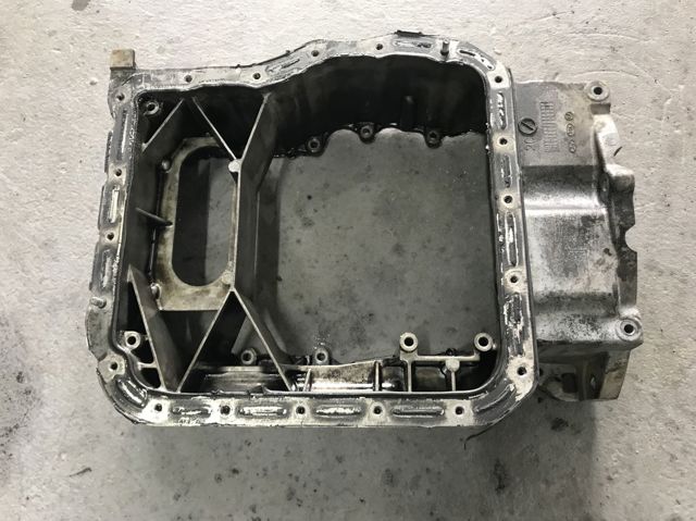 Поддон масляный картера двигателя, верхняя часть 215102F004 HYUNDAI