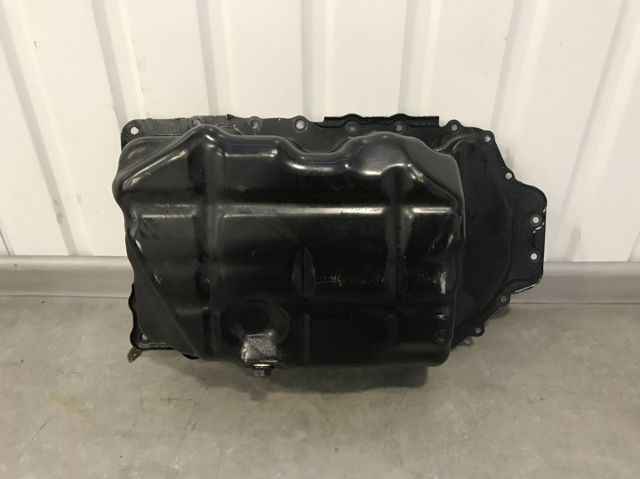 Масляный поддон двигателя 215102S000 HYUNDAI