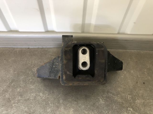 Подушка (опора) двигателя, левая 21870K4000 HYUNDAI
