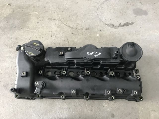 224102F701 HYUNDAI Клапанная крышка купить в Ирпень