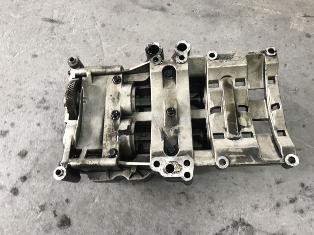 233002F610 HYUNDAI Корпус балансировочного механизма купить в Полтава