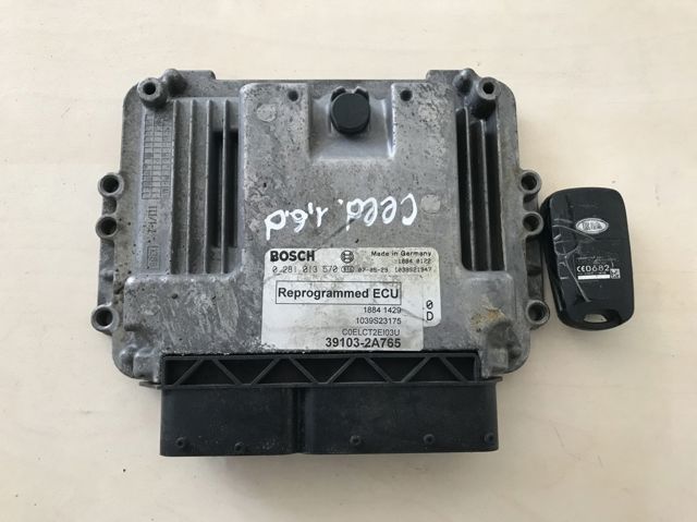 Компьютер двигателя 391032A765 HYUNDAI