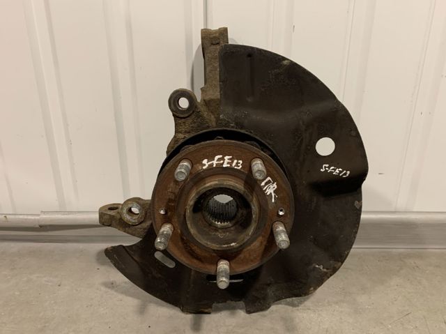 Цапфа передняя правая 517162W000 HYUNDAI