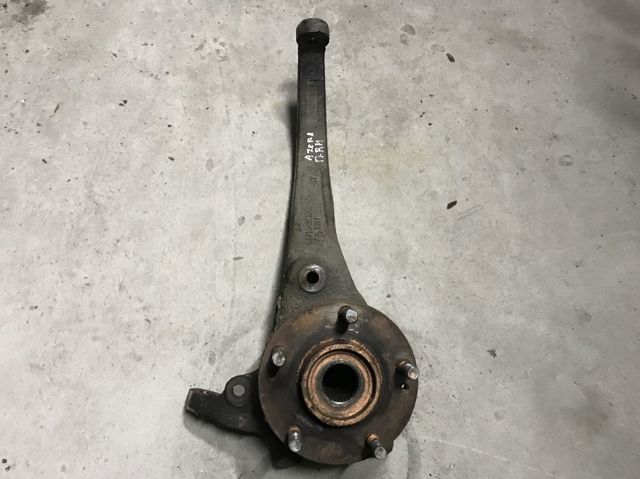 Цапфа передняя правая 517163K150 HYUNDAI