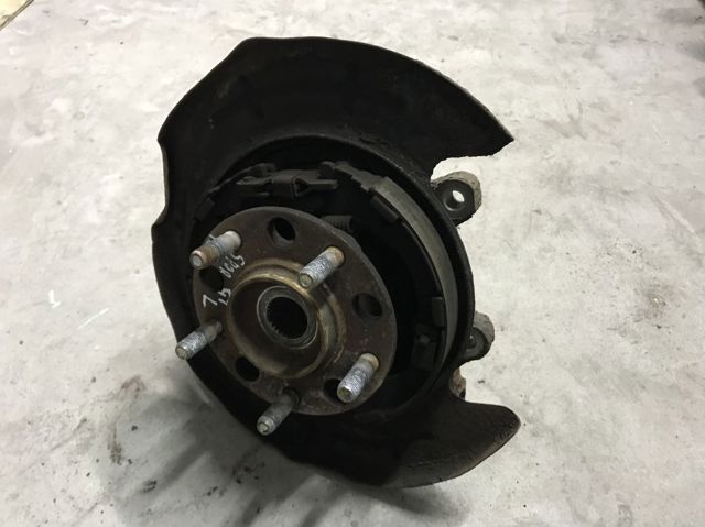 Цапфа - поворотный кулак задний, левый 52710D7100 HYUNDAI