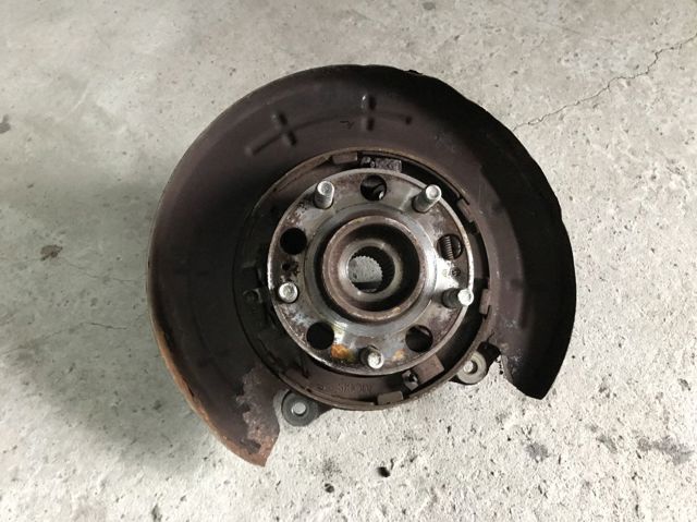 Цапфа (поворотный кулак) задний правый 52720C5200 HYUNDAI