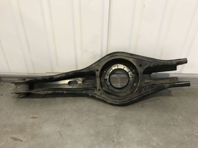 Балансир задний нижний, левый 55210L0000 HYUNDAI