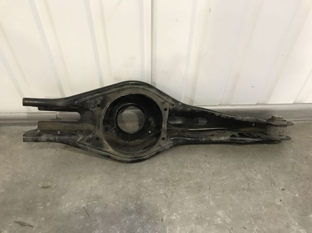 Балансир задний нижний, правый 55211L0000 HYUNDAI