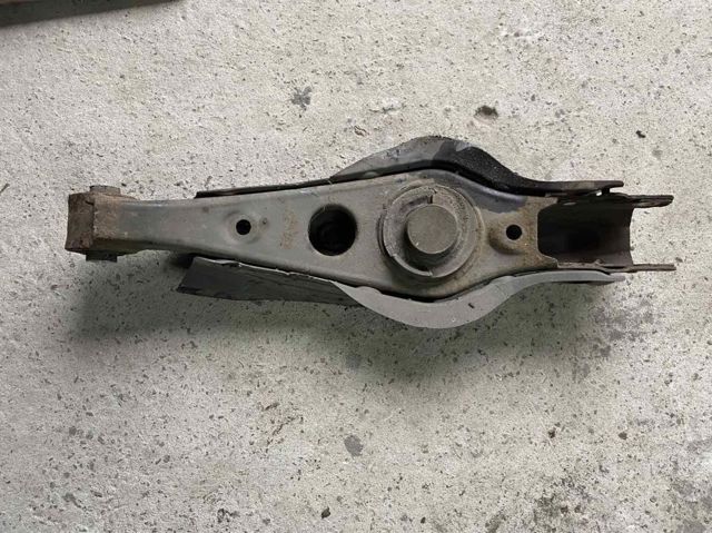 Продольный рычаг задней подвески, нижний 55220C5050 HYUNDAI