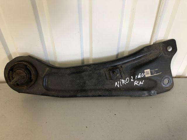 Рычаг/тяга задней подвески продольный верхний, правый 55280Q4000 HYUNDAI