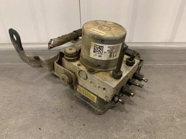 Блок управления ABS 589202W980 HYUNDAI