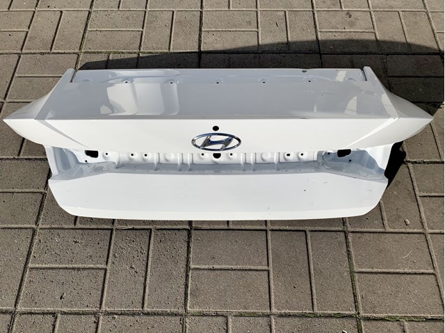 Крышка багажника 69200AA010 HYUNDAI