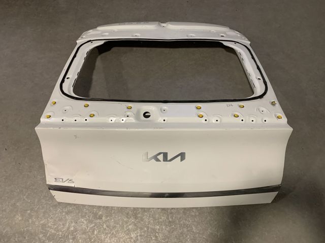 Дверь задняя багажная 72800CV000 HYUNDAI