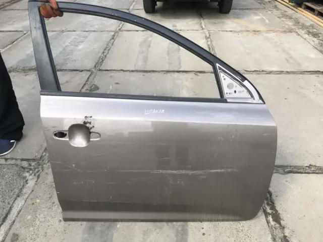 Пассажирская передняя дверь 760041H000 HYUNDAI
