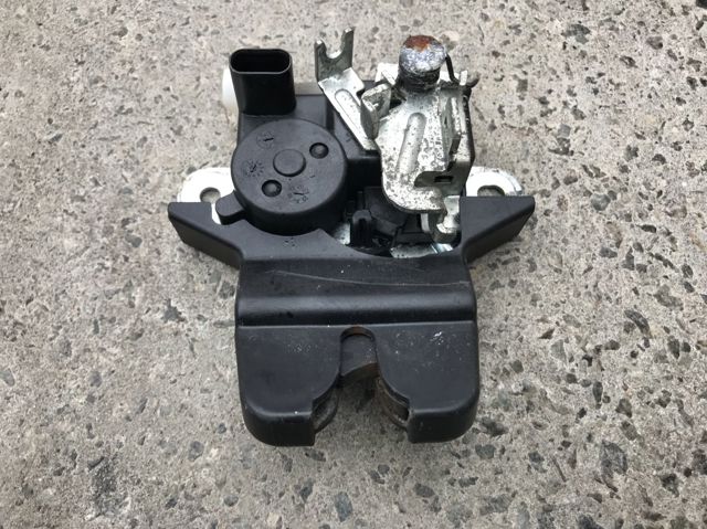 Замок и ручка двери задка 81230L0000 HYUNDAI
