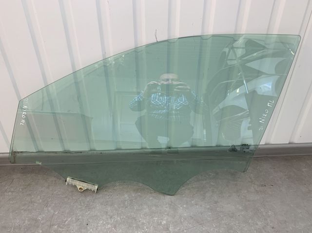 Стекло передней двери, левой 82410G5020 HYUNDAI