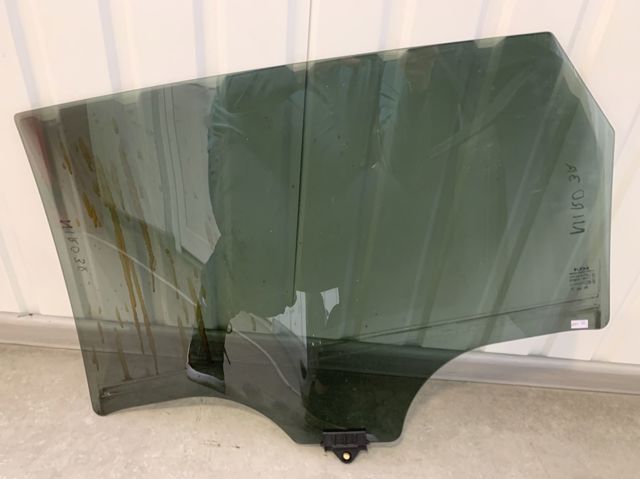 Стекло задней двери, левой 83410G5030 HYUNDAI
