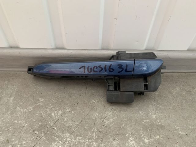 Ручка двери задней наружная левая 83651D7000 HYUNDAI