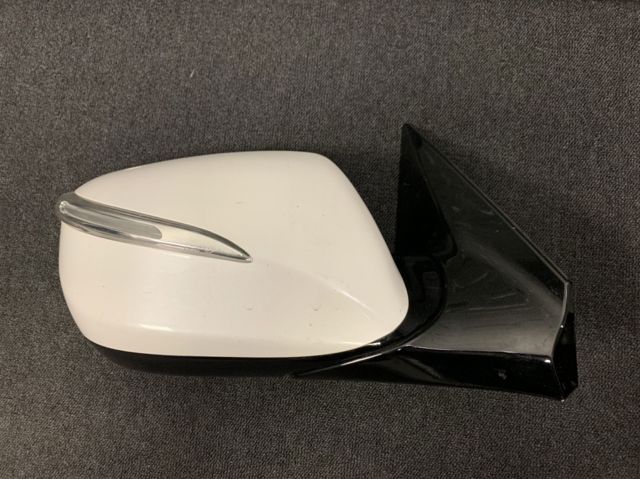 Зеркало наружное правое 876202W011 HYUNDAI