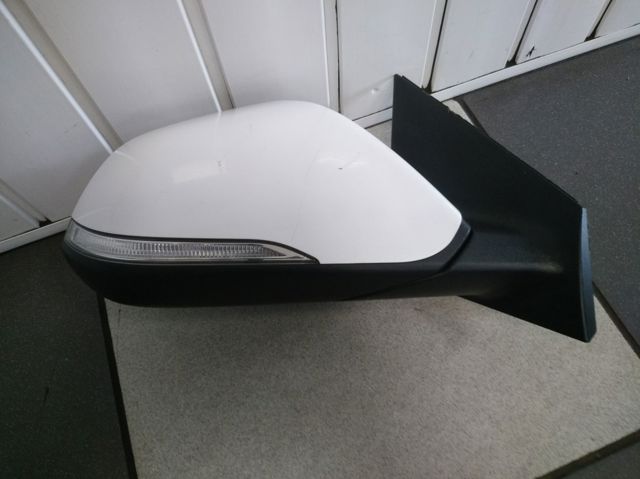 Наружное зеркало правое 87620C1230 HYUNDAI