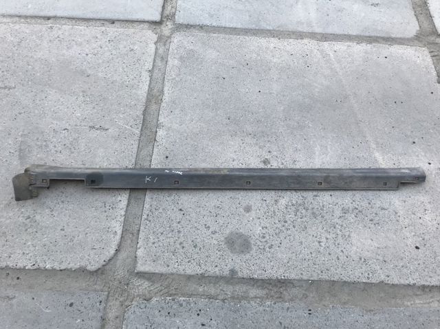 Накладка (молдинг) порога наружная правая 87752C5000 HYUNDAI
