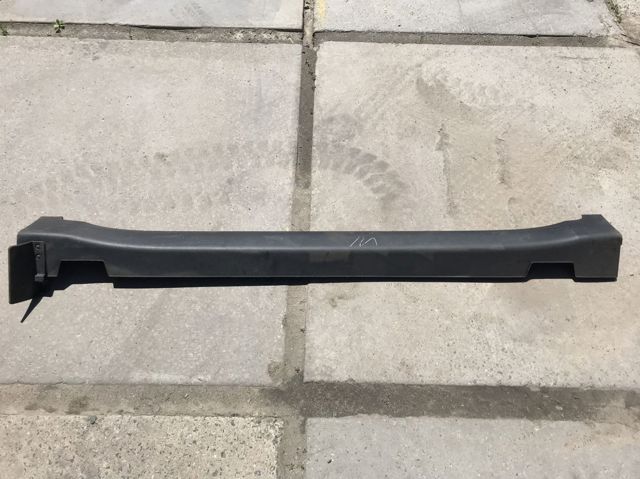 Накладка наружняя (молдинг) порога, правый 87752F1000 HYUNDAI