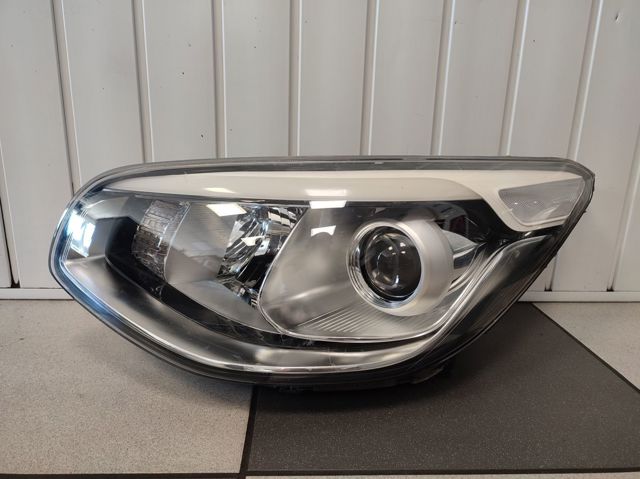 Фара левая 92101B2050 HYUNDAI