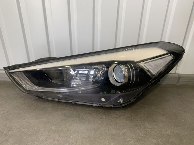 Фара левая 92101D7100 HYUNDAI