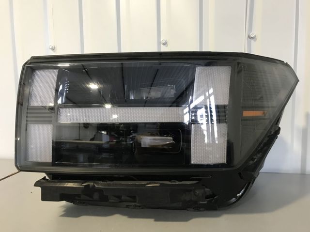 Фара дальнего света в сборе 92101R6000 HYUNDAI