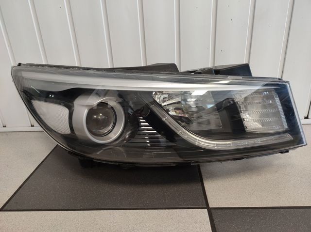 HYUNDAI 92102A9040 Фара правая в наличии Павлоград