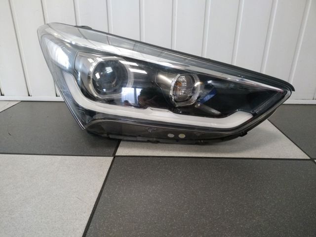 92102B8640 Фара правая купить Одесса