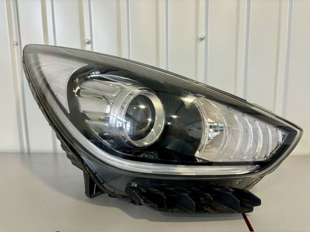 Вставка фары правой 92102G5000 HYUNDAI