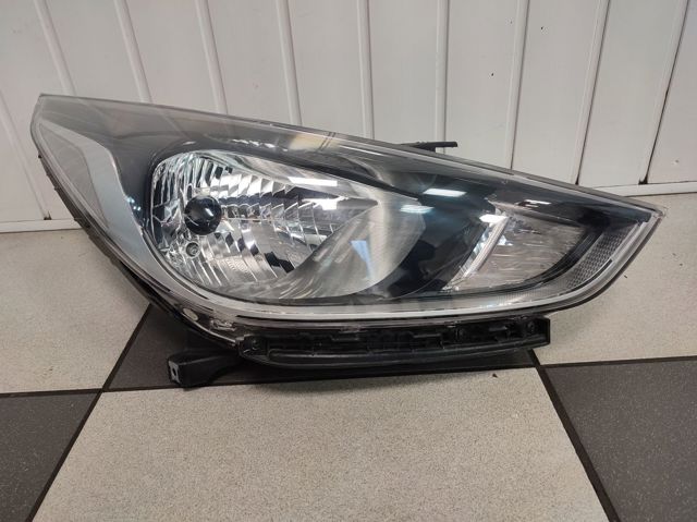 Фара правая 92102H5000 HYUNDAI