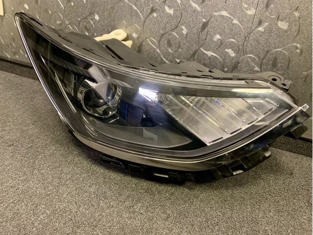 Вставка фары правой 92102L1000 HYUNDAI