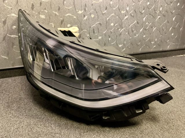 Фара основная правая 92102L1100 HYUNDAI