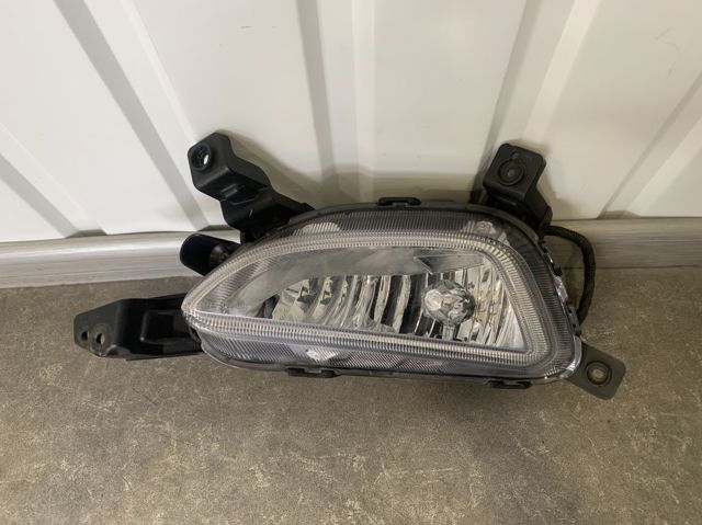 Противотуманная фара левая 92201D7000 HYUNDAI