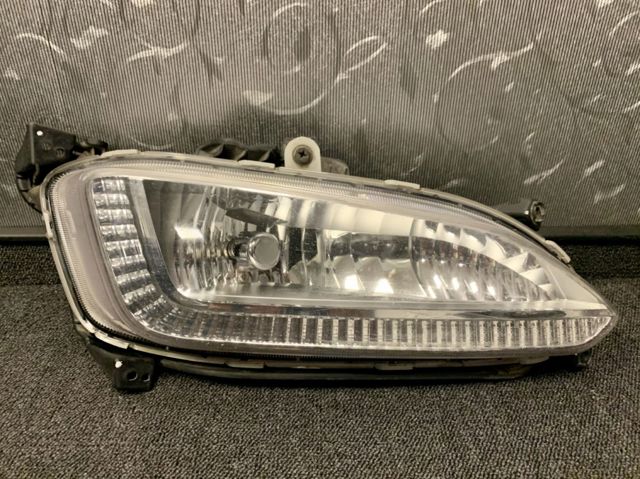 Правая противотуманная фара 922022W020 HYUNDAI