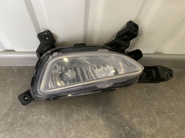 Противотуманка правая 92202D7000 HYUNDAI