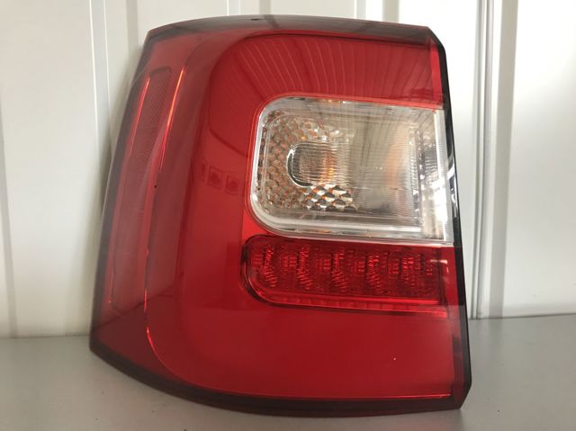 Фонарь задний левый, внешний 924012P640 HYUNDAI