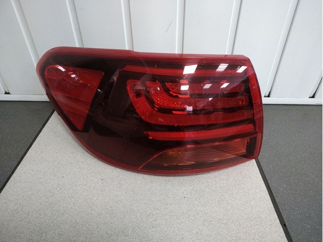 Задняя левая внешняя фара 92401C5500 HYUNDAI
