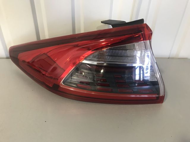 Задний левый внешний фонарь 92401G7000 HYUNDAI
