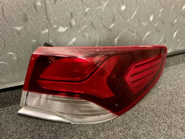 Фонарь задний 92402C1500 HYUNDAI