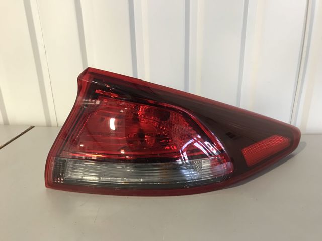 Задний правый внешний фонарь 92402G2000 HYUNDAI