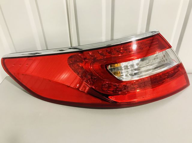 Левый стоп 924033V010 HYUNDAI