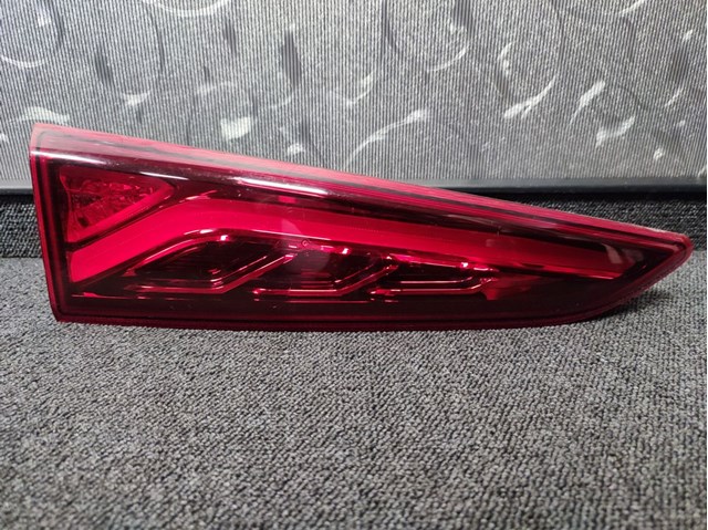 Задняя левая внутренняя фара 92403J9100 HYUNDAI