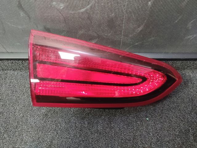 Задний левый внутренний фонарь 92403S1000 HYUNDAI